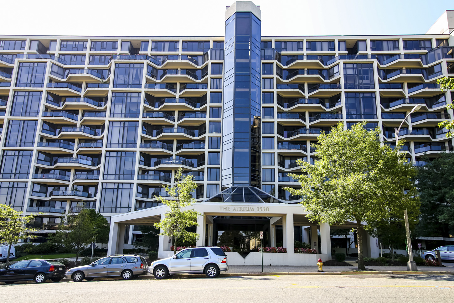 Modern Atrium Apartments Arlington Va for Simple Design