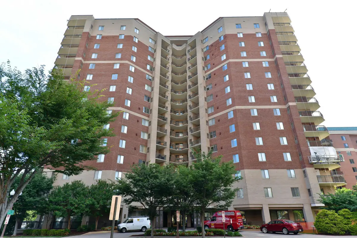 Building exterior photo of Virginia Square condominiums in Virginia Square, Arlington, VA.