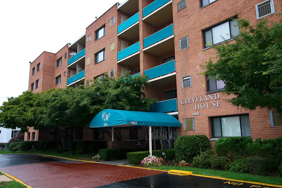 Building exterior photo of Cleveland House condominium on Langston Blvd in Arlington, VA.