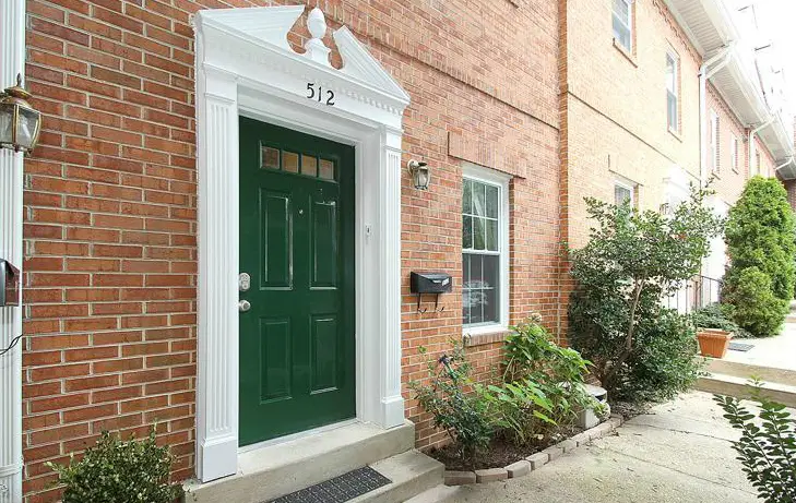 Exterior view of Cooper Court condominium building in Central Arlington, Arlington, VA