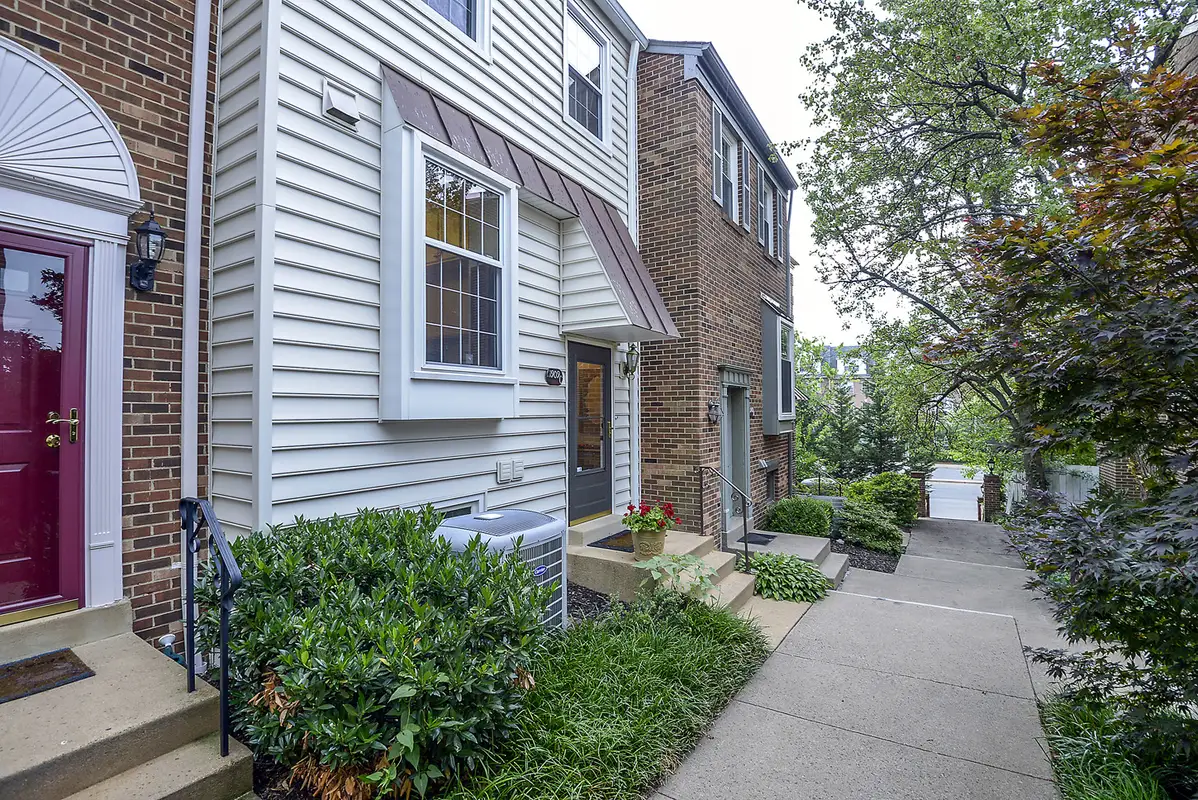 Exterior view of Gentry Square condominium building on Langston Blvd in Arlington, VA.