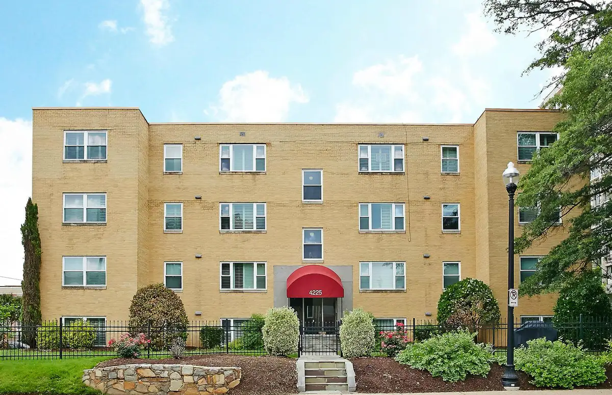 Exterior view of Jackson Manor condo building in Ballston, Arlington, VA