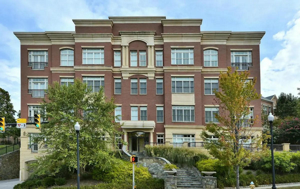 Exterior view of Lyon Hill condominium building on Langston Blvd in Arlington, VA.