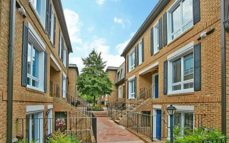 Exterior view of Maywood condo building on Langston Blvd in Arlington, VA