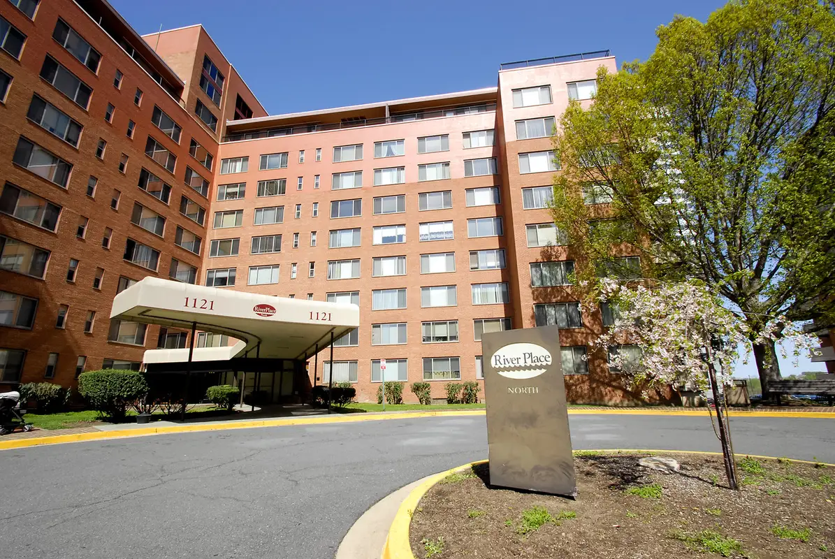 Building exterior photo of River Place condominiums in Rosslyn, Arlington, Virginia.