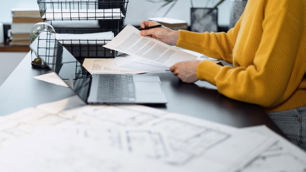 Arlington condo seller reviewing HOA reserve and insurance documents before listing under new Fannie Mae rules