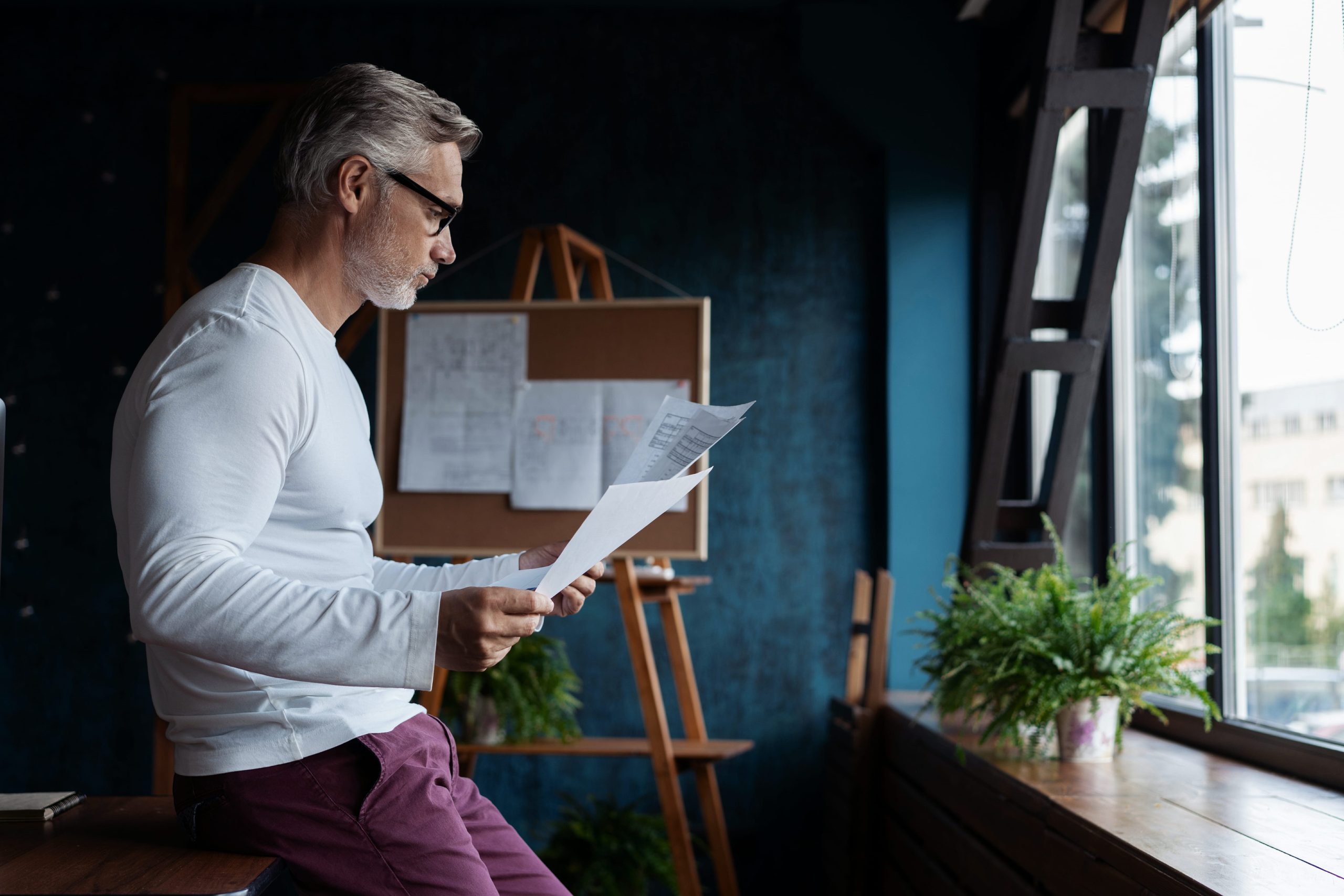 Arlington condo buyer reviewing resale certificate documents before the cancellation deadline
